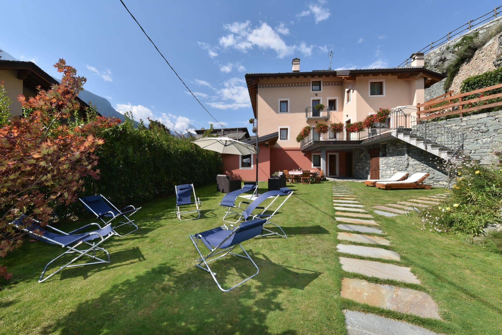 Au Berceau Du Bien-Etre Villa Chambave Bagian luar foto